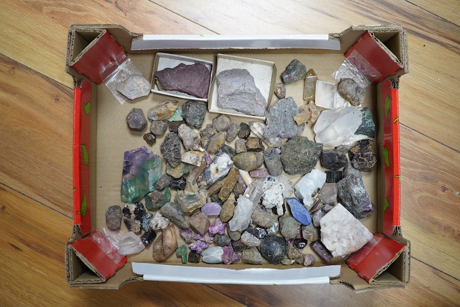 A quantity of assorted small rocks and minerals. Condition - poor to fair